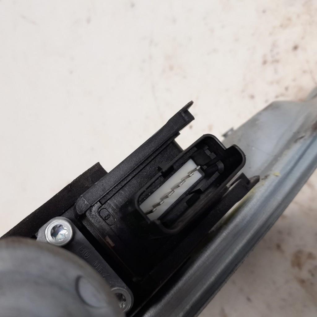 Fensterheber Links Hinten 9223C9 Peugeot 308 (4A/C) Schrägheck 1.6 VTI 16V (EP6C(5FS)) 2009-08 Bild Fensterheber Links Hinten 9223C9 Peugeot 308 (4A/C) Schrägheck 1.6 VTI 16V (EP6C(5FS)) 2009-08