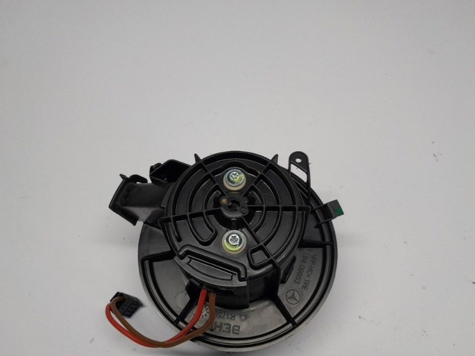 Heizgebläse Motor A2128200708 Mercedes-Benz C (W204) Limousine 1.8 C-180 CGI 16V (M271.820) 2012-01