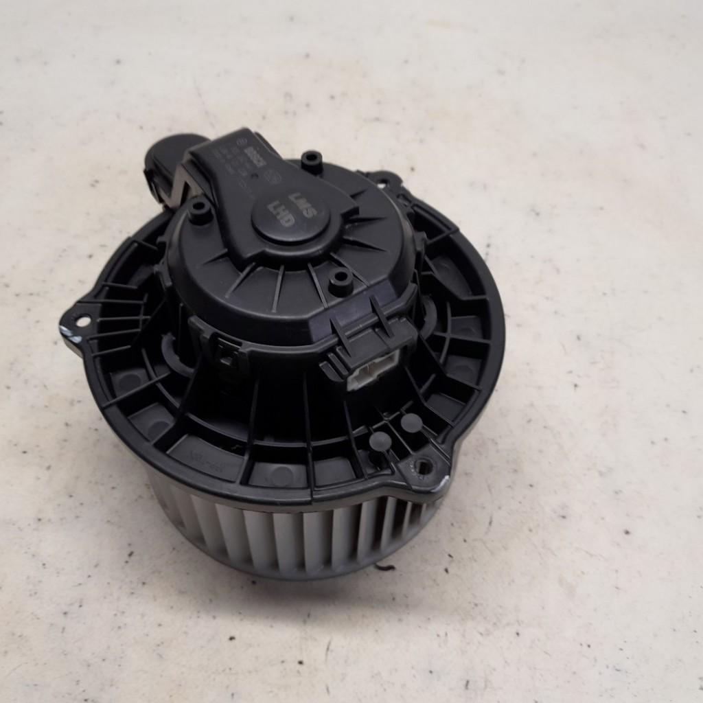 Heizgebläse Motor F00S3B2441 Hyundai iX 35 SUV 2.0 CRDi 16V 4x4 (D4HA) 2011 Bild Heizgebläse Motor F00S3B2441 Hyundai iX 35 SUV 2.0 CRDi 16V 4x4 (D4HA) 2011