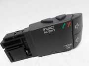 Radio Bedienung Lenkrad 255522448R Renault Clio IV (5R) Schrägheck 5-drs 0.9 Energy TCE 90 12V (H4B-408(H4B-B4)) 2013-02