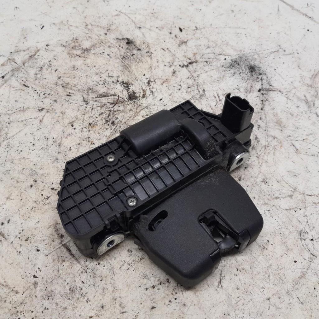 Heckklappenschloss 8719F8 Citro?n C3 (SC) Schr?gheck 5-drs 1.4 16V VTi (EP3C(8FP)) 2010 EP3C(8FP) Bild Heckklappenschloss 8719F8 Citro?n C3 (SC) Schr?gheck 5-drs 1.4 16V VTi (EP3C(8FP)) 2010 EP3C(8FP)