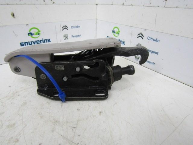 Verschiedenes Cabriodak vergrendelslot 8484A4 Peugeot 206 CC (2D) Cabrio 1.6 16V (TU5JP4(NFU)) 2001-04 Bild Verschiedenes Cabriodak vergrendelslot 8484A4 Peugeot 206 CC (2D) Cabrio 1.6 16V (TU5JP4(NFU)) 2001-04