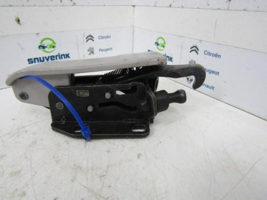 Verschiedenes Cabriodak vergrendelslot 8484A4 Peugeot 206 CC (2D) Cabrio 1.6 16V (TU5JP4(NFU)) 2001-04 Bild Verschiedenes Cabriodak vergrendelslot 8484A4 Peugeot 206 CC (2D) Cabrio 1.6 16V (TU5JP4(NFU)) 2001-04