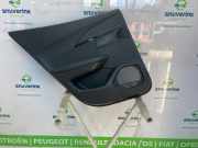 Türverkleidung Links Hinten 98325792ZD Peugeot 2008 (UD/UK/UR/US/UX) Großraumlimousine e-2008 54 kWh (ZKW(ZK02)) 2024-02