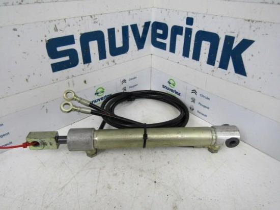 Verschiedenes Cabriodak cilinder 8446G3 Peugeot 206 CC (2D) Cabrio 1.6 16V (TU5JP4(NFU)) 2001-04 Bild Verschiedenes Cabriodak cilinder 8446G3 Peugeot 206 CC (2D) Cabrio 1.6 16V (TU5JP4(NFU)) 2001-04