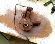 Achsschenkel Links Vorne Toyota Aygo (B10) Schrägheck 1.0 12V VVT-i (1KR-FE) 2008-08