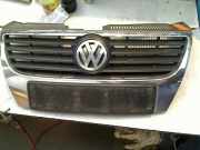 Grill Volkswagen Passat (3C2) Limousine 1.9 TDI (BKC) 2005 BKC