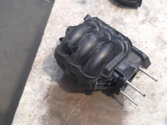 Ansaugkrümmer 1027229S01 Nissan Pixo (D31S) Schrägheck 1.0 12V (K10B(Euro 5)) 2010 Bild Ansaugkrümmer 1027229S01 Nissan Pixo (D31S) Schrägheck 1.0 12V (K10B(Euro 5)) 2010