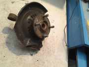 Achsschenkel Links Vorne Toyota Yaris (P1) Schrägheck 1.3 16V VVT-i (2NZFE) 2002