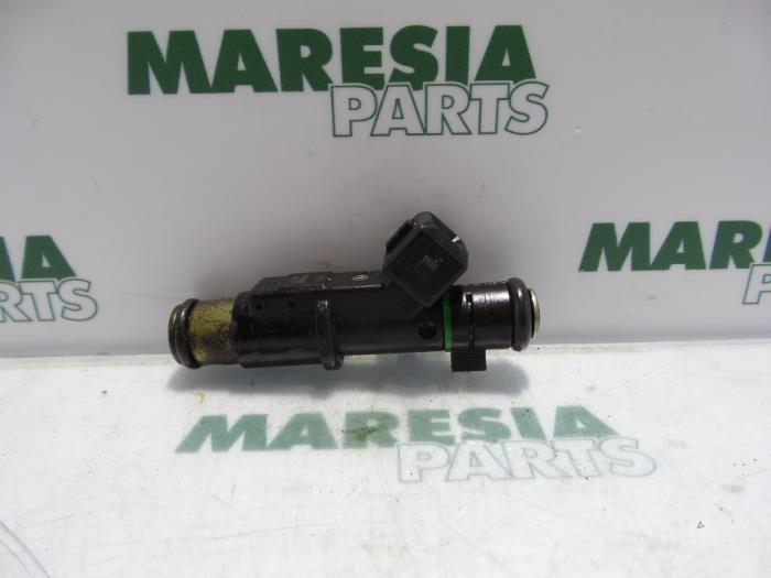 Einspritzdüse Citroen Xsara Picasso N68 1984E3 Bild Einspritzdüse Citroen Xsara Picasso N68 1984E3