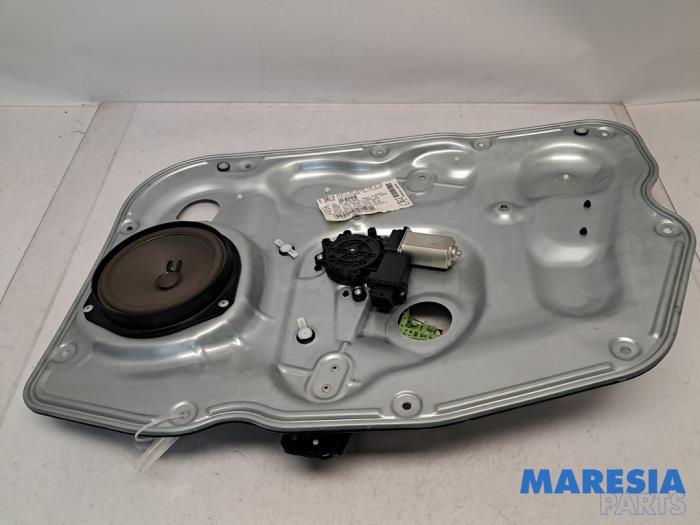 Fensterheber rechts vorne Alfa Romeo Giulietta 940 71754403