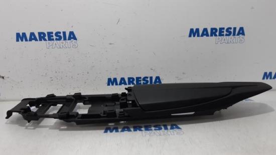 Mittelkonsole Citroen DS5 9678259477 Bild Mittelkonsole Citroen DS5 9678259477