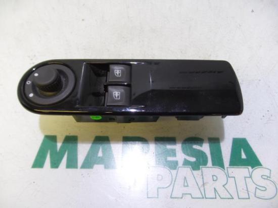 Kombischalter Renault Clio IV Grandtour KH 254118044R Bild Kombischalter Renault Clio IV Grandtour KH 254118044R