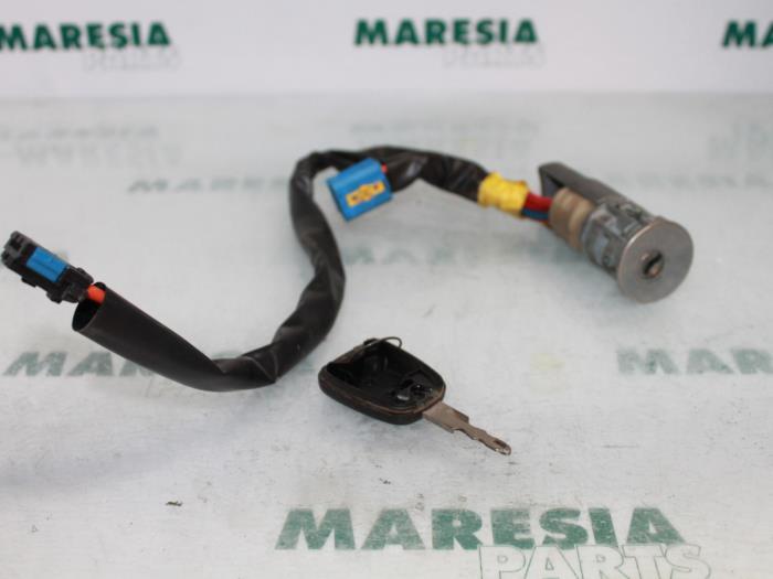 Schließzylinder für Zündschloß Peugeot 206 Schrägheck 2A/C 4162Z1 Bild Schließzylinder für Zündschloß Peugeot 206 Schrägheck 2A/C 4162Z1