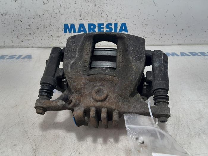 Bremszange links vorne Opel Vivaro B Kasten X82 02065R Bild Bremszange links vorne Opel Vivaro B Kasten X82 02065R