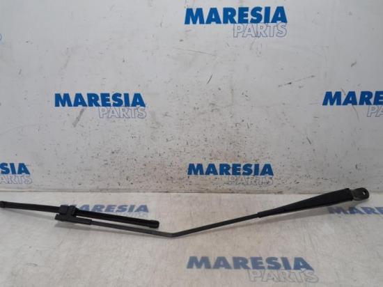 Wischerarm vorne Peugeot 207 6429AN Bild Wischerarm vorne Peugeot 207 6429AN