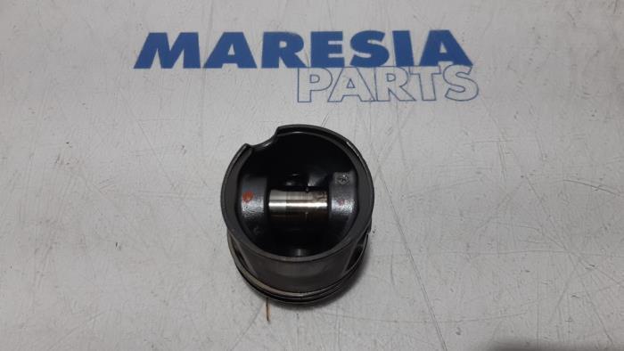 Kolben Fiat Punto Evo 199 06935 Bild Kolben Fiat Punto Evo 199 06935