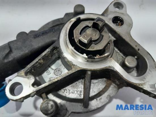 Unterdruckpumpe Opel Vivaro B Kasten X82 95517994 Bild Unterdruckpumpe Opel Vivaro B Kasten X82 95517994