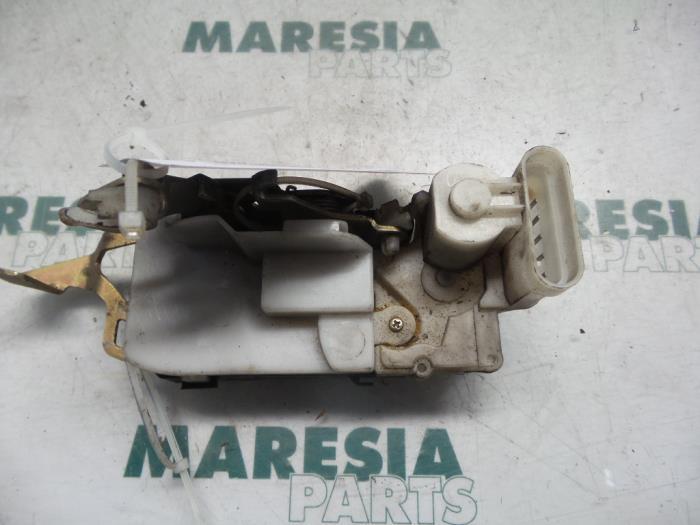 Klappenschlosszug Fiat Ducato Kasten 230 133472380 Bild Klappenschlosszug Fiat Ducato Kasten 230 133472380