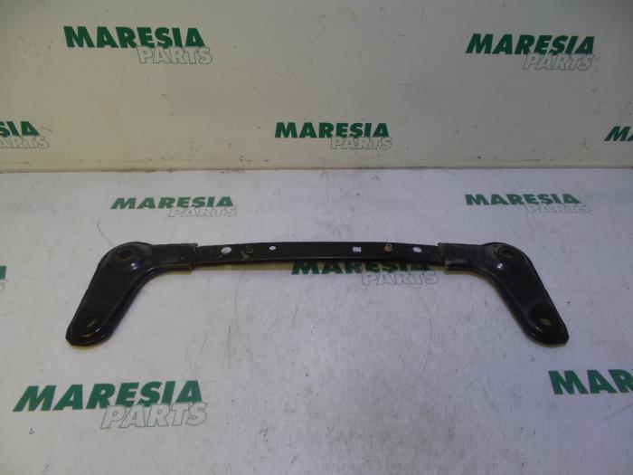 Vorderachsträger Renault Clio III BR0/1, CR0/1 8200537419