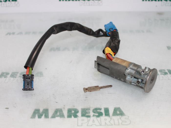 Schließzylinder für Zündschloß Peugeot 206 Schrägheck 2A/C 4162Z1 Bild Schließzylinder für Zündschloß Peugeot 206 Schrägheck 2A/C 4162Z1