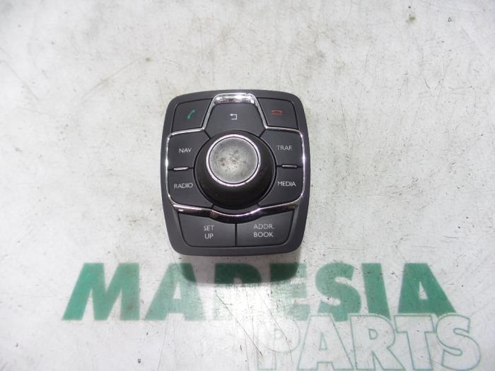 Monitor Navigationssystem Citroen DS5 9802390877 Bild Monitor Navigationssystem Citroen DS5 9802390877