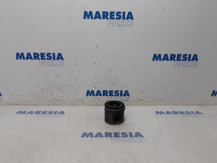 Kolben Peugeot Boxer Kasten H268X Bild Kolben Peugeot Boxer Kasten H268X