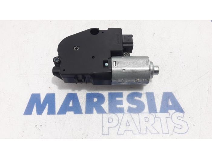 Motor Schiebedach Peugeot 3008 I 2223284A Bild Motor Schiebedach Peugeot 3008 I 2223284A