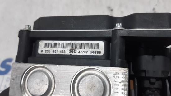Bremsaggregat ABS Peugeot 5008 I 1607510480 Bild Bremsaggregat ABS Peugeot 5008 I 1607510480