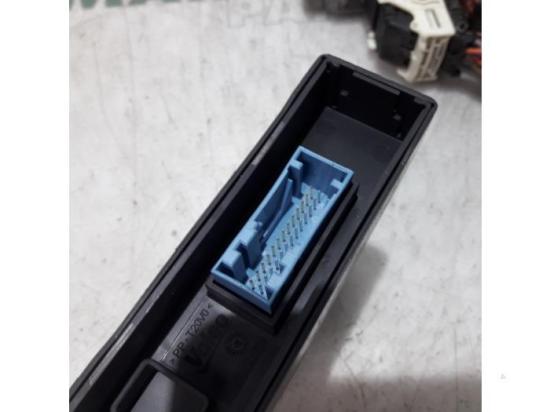 Steuergerät Motor Citroen DS5 9666681180 Bild Steuergerät Motor Citroen DS5 9666681180