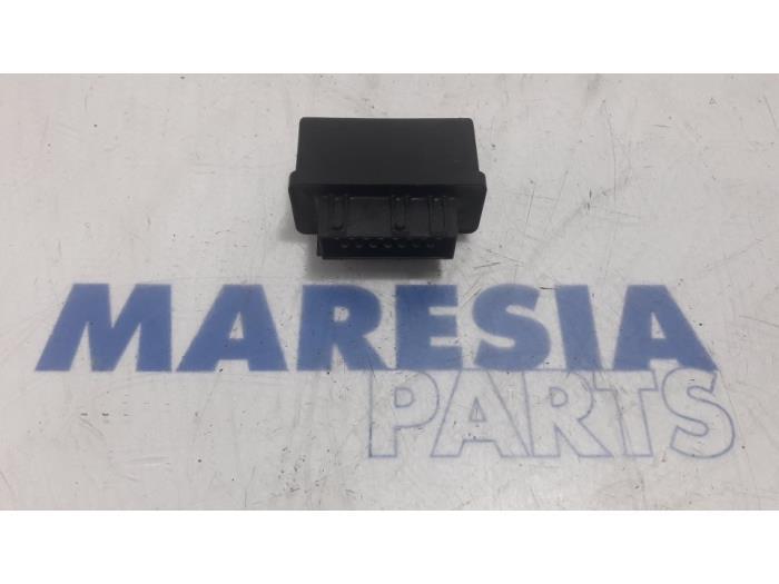 Relais Peugeot Partner II Kasten 240107