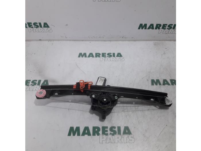 Fensterheber rechts vorne Fiat Punto Evo 199 0000051895384 Bild Fensterheber rechts vorne Fiat Punto Evo 199 0000051895384