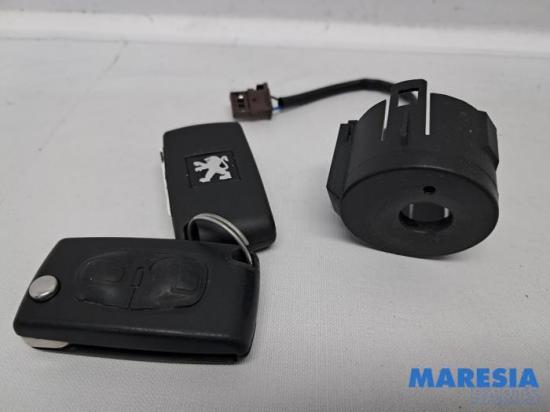 Steuergerät Motor Peugeot 5008 I 0261S04616 Bild Steuergerät Motor Peugeot 5008 I 0261S04616