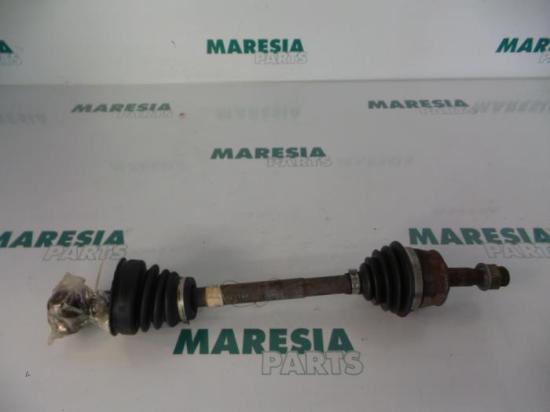Antriebswelle links vorne Fiat Punto 188 46308158 Bild Antriebswelle links vorne Fiat Punto 188 46308158
