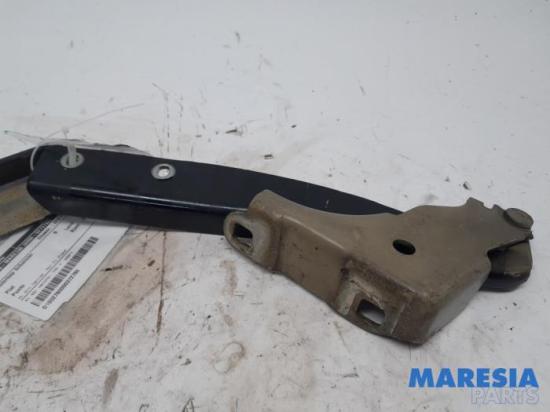 Motorhaubenscharnier Fiat Punto 199 51761348 Bild Motorhaubenscharnier Fiat Punto 199 51761348