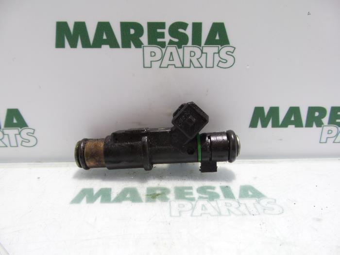 Einspritzdüse Citroen Xsara Picasso N68 1984E3 Bild Einspritzdüse Citroen Xsara Picasso N68 1984E3