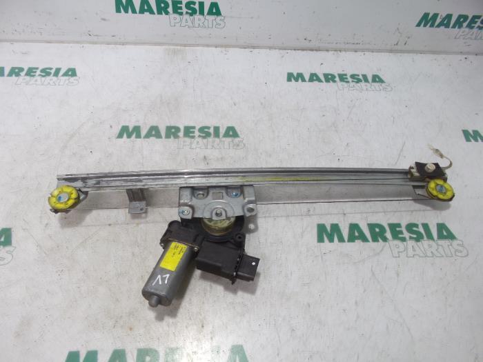 Fensterheber links vorne Peugeot Boxer Kasten 1340453080 Bild Fensterheber links vorne Peugeot Boxer Kasten 1340453080