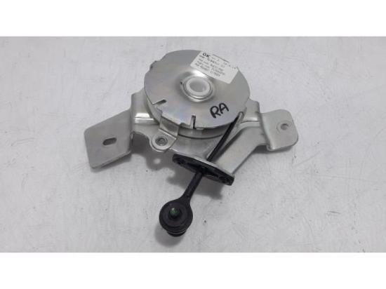 Heckklappenscharnier rechts Peugeot 3008 I 9683313980 Bild Heckklappenscharnier rechts Peugeot 3008 I 9683313980