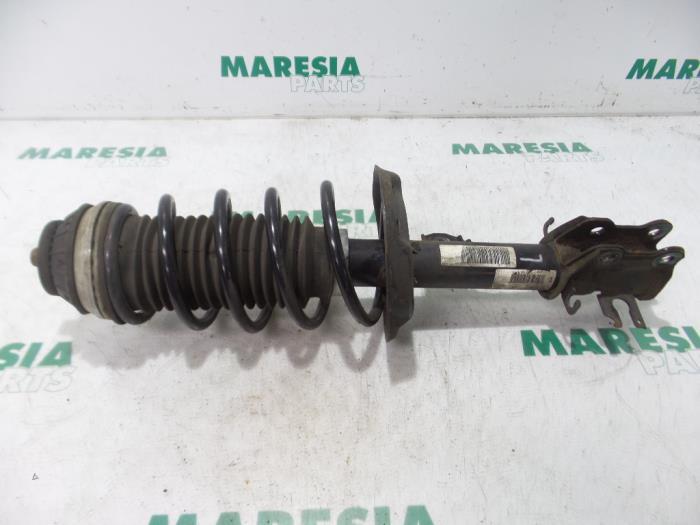 Federbein links vorne Fiat Punto Evo 199 51796542 Bild Federbein links vorne Fiat Punto Evo 199 51796542