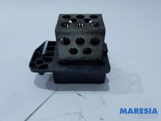 Widerstand Kühlergebläse Peugeot 308 II 9673999980 Bild Widerstand Kühlergebläse Peugeot 308 II 9673999980