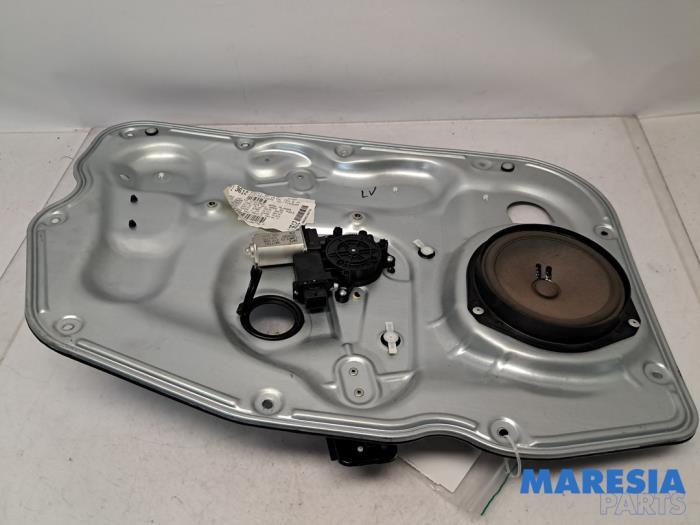 Fensterheber links vorne Alfa Romeo Giulietta 940 71754404