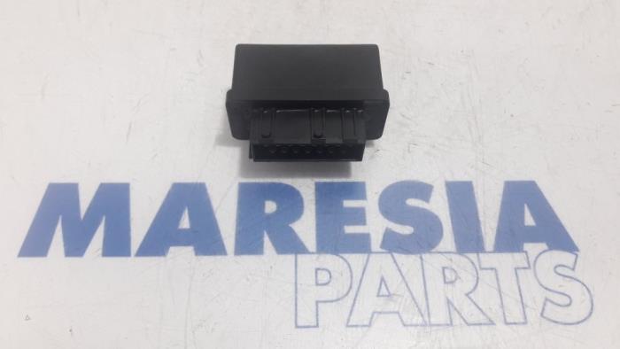 Relais Peugeot 207 240107