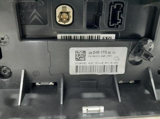 Monitor Navigationssystem Peugeot 208 II UB, UP, UW, UJ 9824617380 Bild Monitor Navigationssystem Peugeot 208 II UB, UP, UW, UJ 9824617380