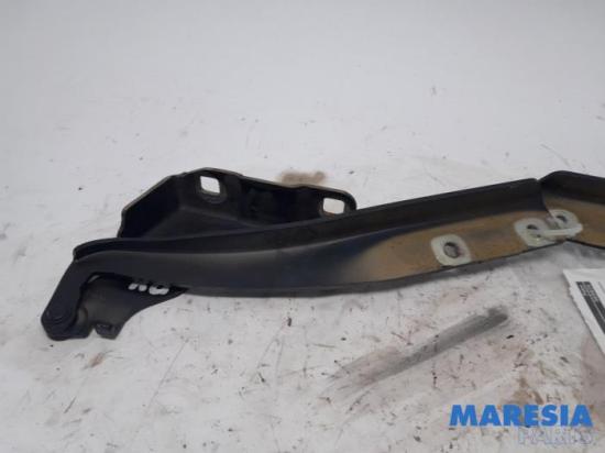 Motorhaubenscharnier Fiat Punto 199 51761348 Bild Motorhaubenscharnier Fiat Punto 199 51761348