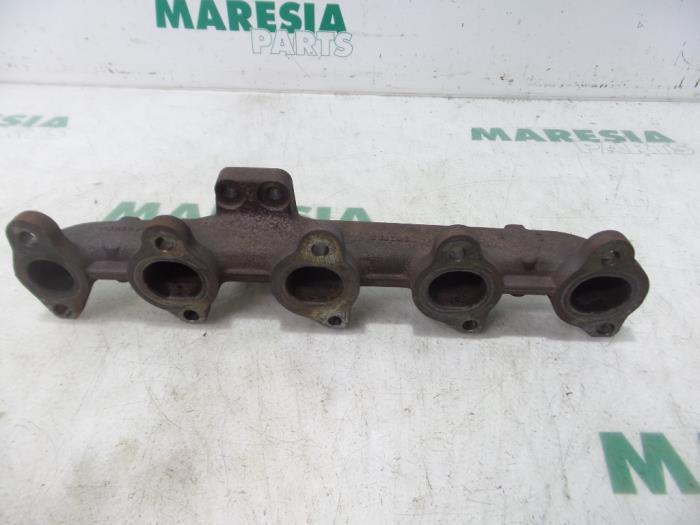 Auspuffkrümmer Peugeot 307 0341H0 Bild Auspuffkrümmer Peugeot 307 0341H0