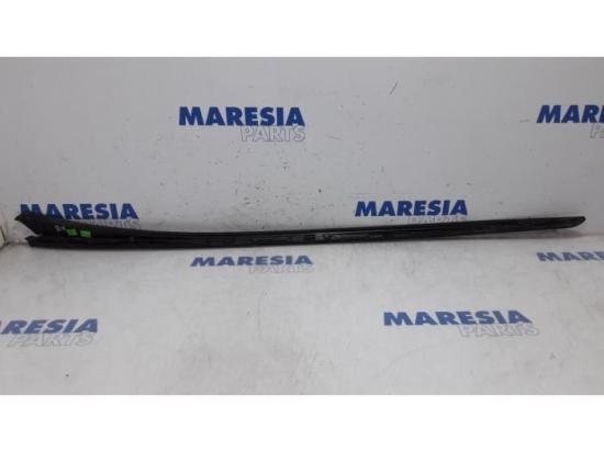 Zierleiste Peugeot 3008 I Bild Zierleiste Peugeot 3008 I