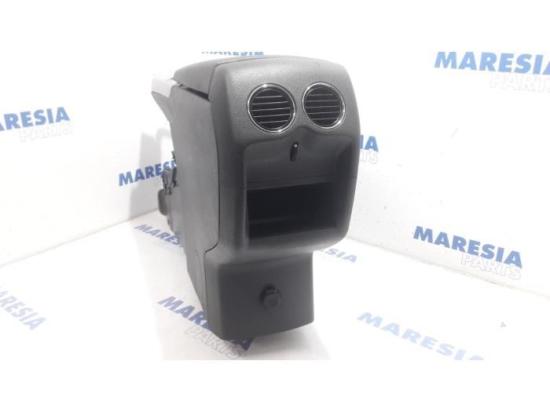 Mittelkonsole Peugeot 3008 I 7591Q3 Bild Mittelkonsole Peugeot 3008 I 7591Q3