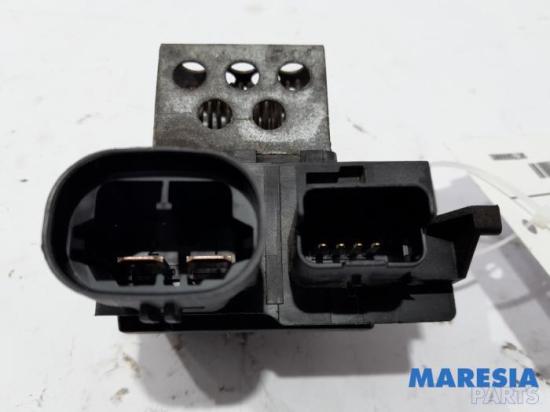 Widerstand Kühlergebläse Peugeot 308 II 9673999980 Bild Widerstand Kühlergebläse Peugeot 308 II 9673999980