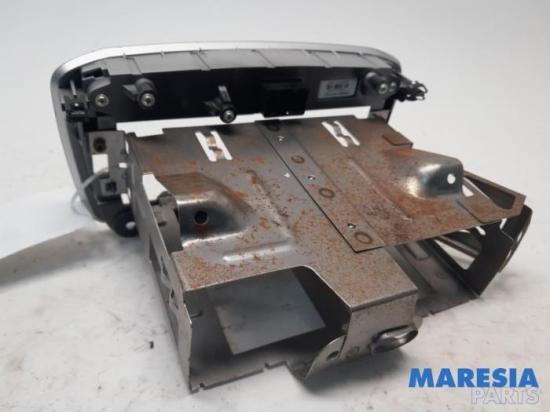 Schalter für Warnblinker Fiat Punto 199 735506945 Bild Schalter für Warnblinker Fiat Punto 199 735506945