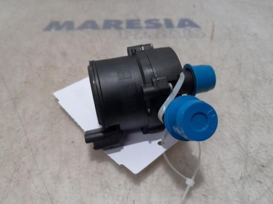 Zusatzwasserpumpe Opel Vivaro B Kasten X82 0392023219 Bild Zusatzwasserpumpe Opel Vivaro B Kasten X82 0392023219